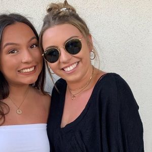 Meet your Posher, Olivia